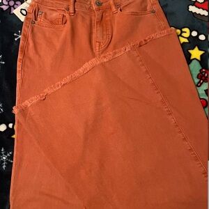 Rose Denim Jeans with Frayed Detail